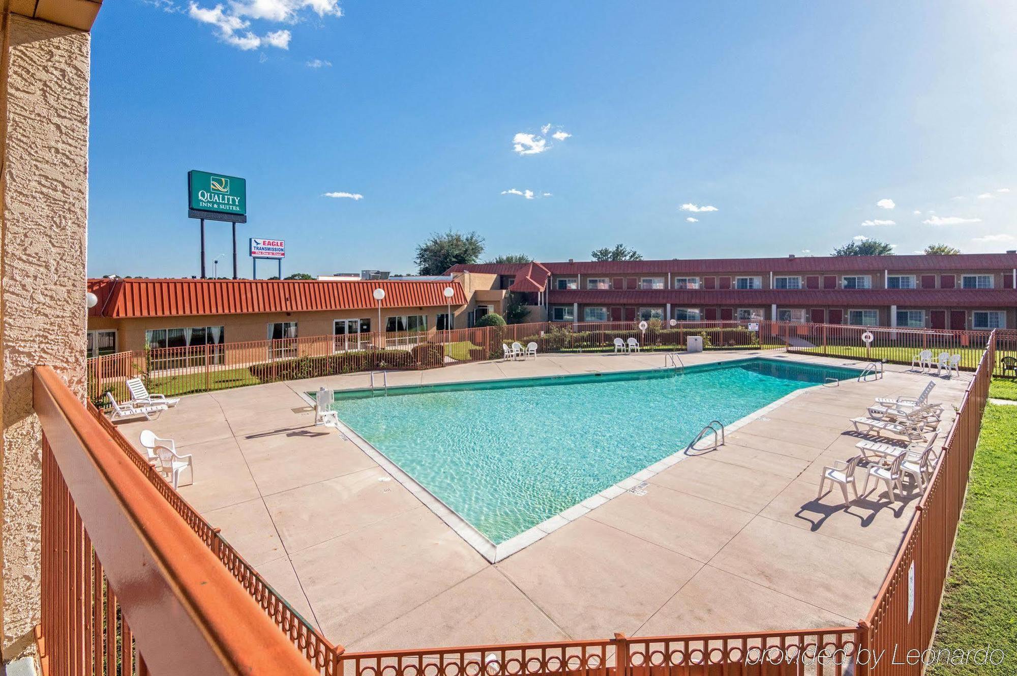 Texas Inn & Suites Denton Exterior photo